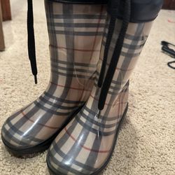 Burberry Kids Rain Boots. Size 13