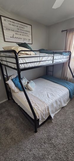 Metal Bunkbed With Mattresses