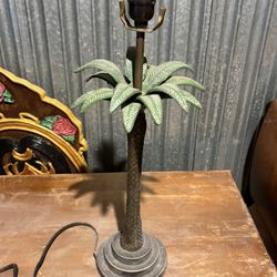 vintage Palm Beach style cast iron palm tree table lamp