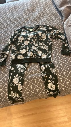 Honeydew PJ set olive green floral pajama set.