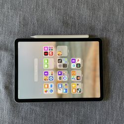 IPad Air 4th Generation 10.9” 256GB Wi-Fi Sky Blue// With Apple Pencil (2nd Generation)