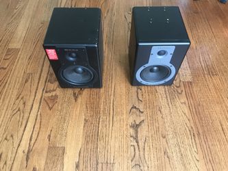 M-Audio BX-5A Studio Monitors