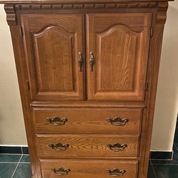 Vintage Oak Finish Armoire / Tallboy Dresser – Great Condition