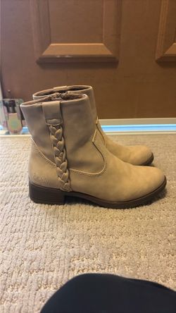 Women’s Blowfish Boots Size 7