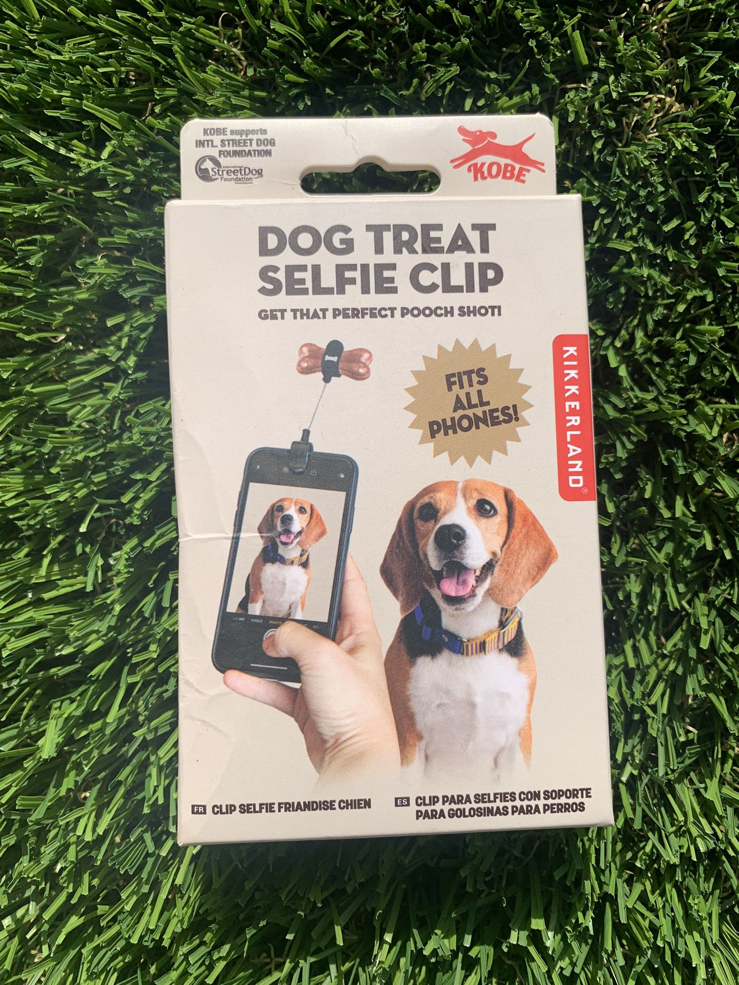 Kobe Dog Treat Selfie Clip