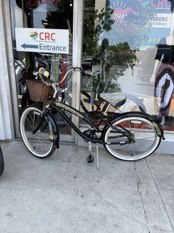 woman’s beach cruiser.