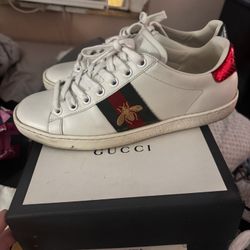 Gucci Women Ace Sneakers With Bee 