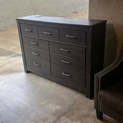 Dresser And Twin Single Sofa Chair 