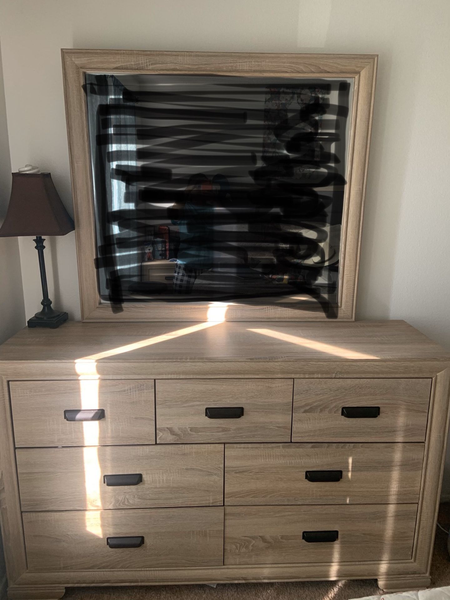 BEDROOM SET