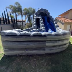 Wild Rapids 18ft Inflatable Water Slide
