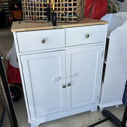 White Cabinet 
