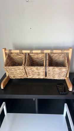 Wicker basket (3) for organizing