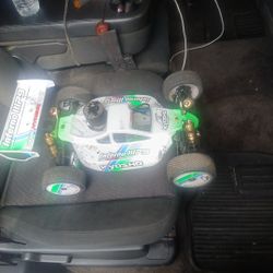 Inferno  MP9  Kyosho Nitro 