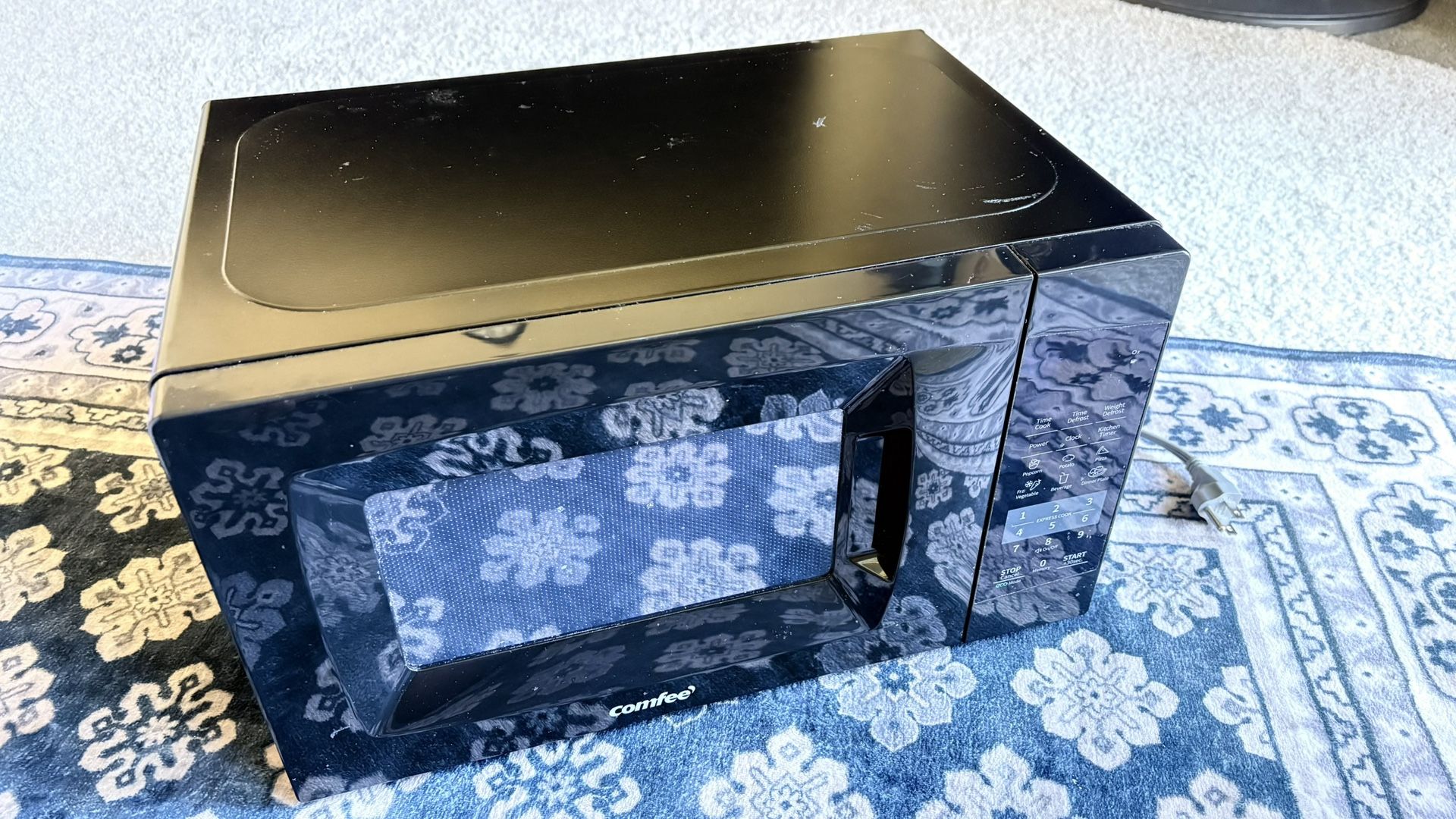 Comfee Countertop Microwave Oven