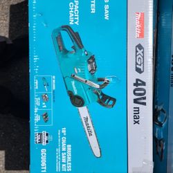 Makita CHAINSAW 40v 18in tool and battery