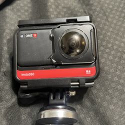 Insta360  One R