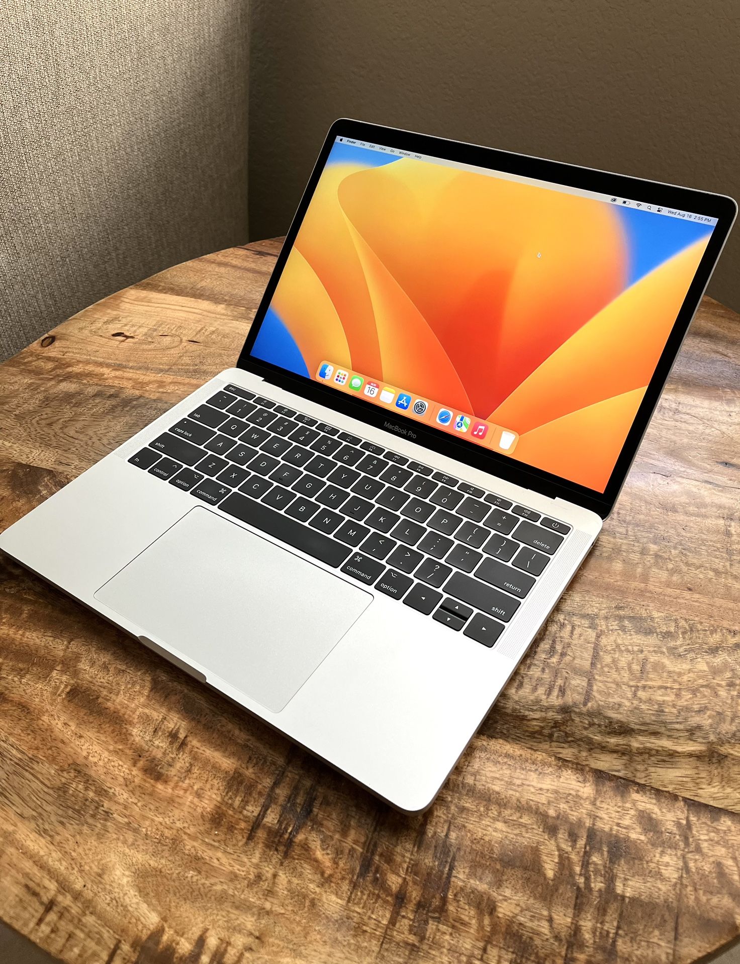 💻 MacBook Pro 2017 13 - inch / 512gb / 8gb ram / Intel core i5