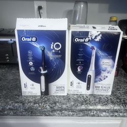 Oral-B iQ Series 4 Electric Toothbrushes