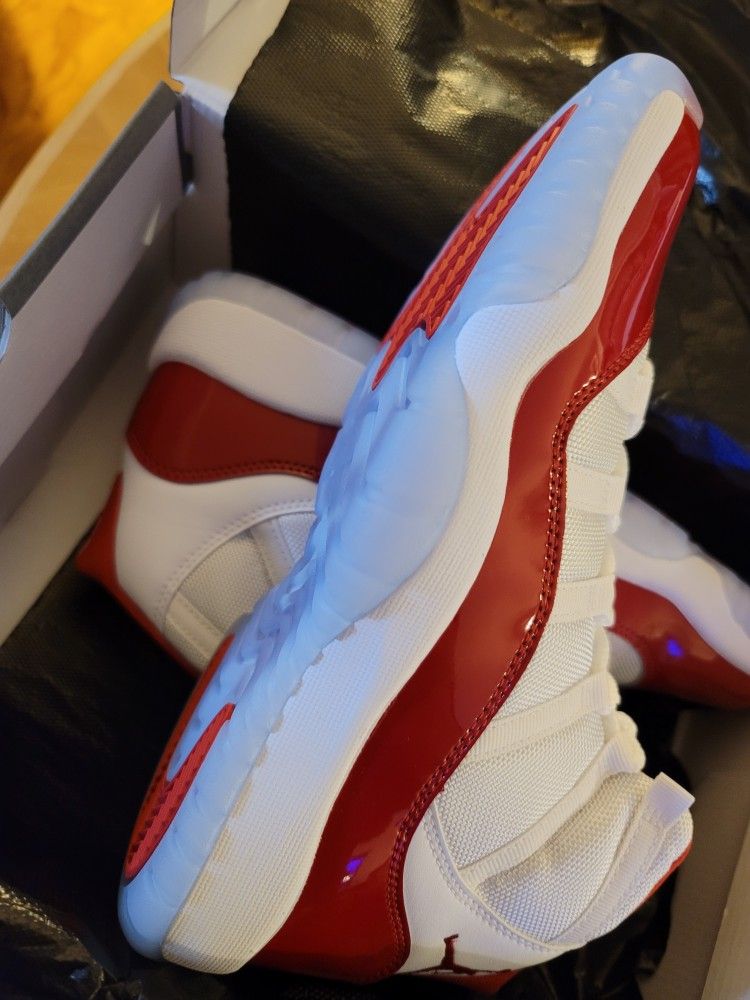 DS Nike Air Jordan 11 XI Retro Varsity Red Cherry 7Y BNIB
