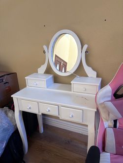 White Wood Vanity Table with Mirror