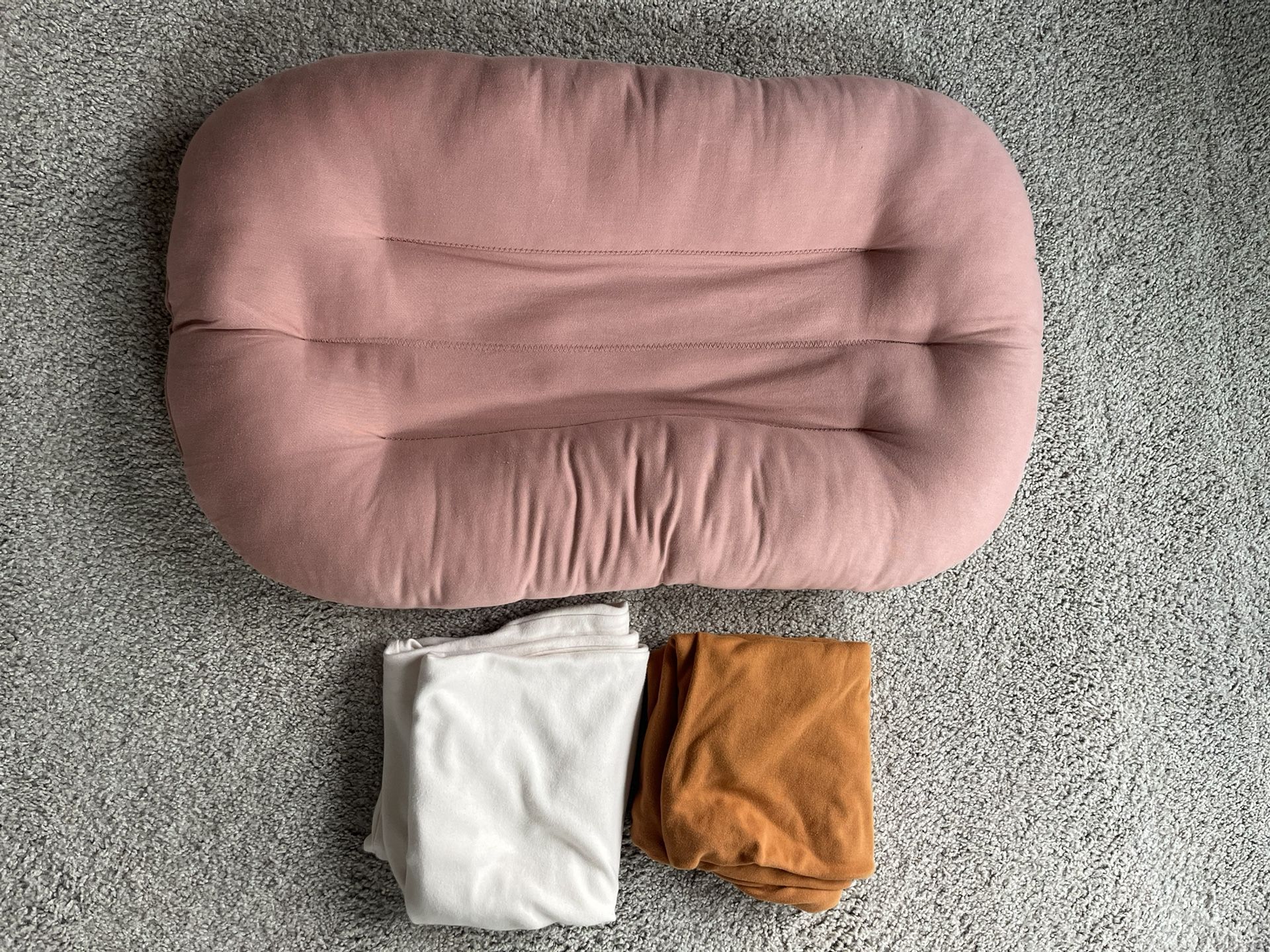 Baby Lounger With 2 Covers