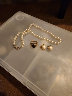 Jewelry Pearl's