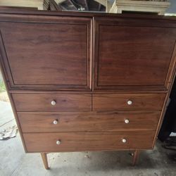 Drexel walnut mid century Dresser from panorama City. 