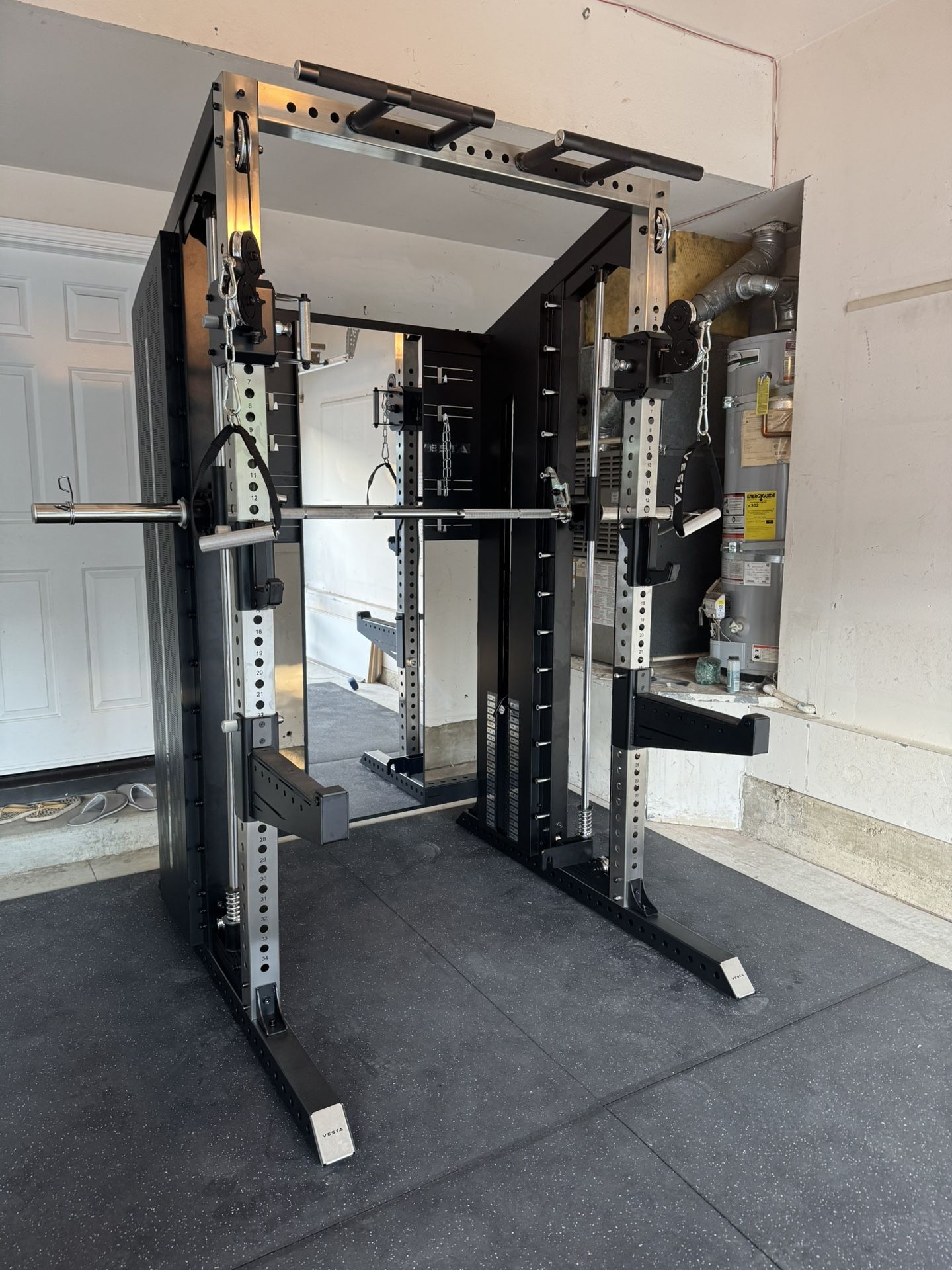 Vesta New Pioneer Series| Functional trainer | stainless steel | Aluminum wheels | smith machine|Adjustable Pull Up Bar| 200lbs weight stack| gym