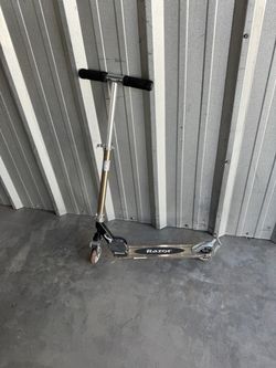 Razor A2 Elite Folding Kick Scooter – Fully Functional