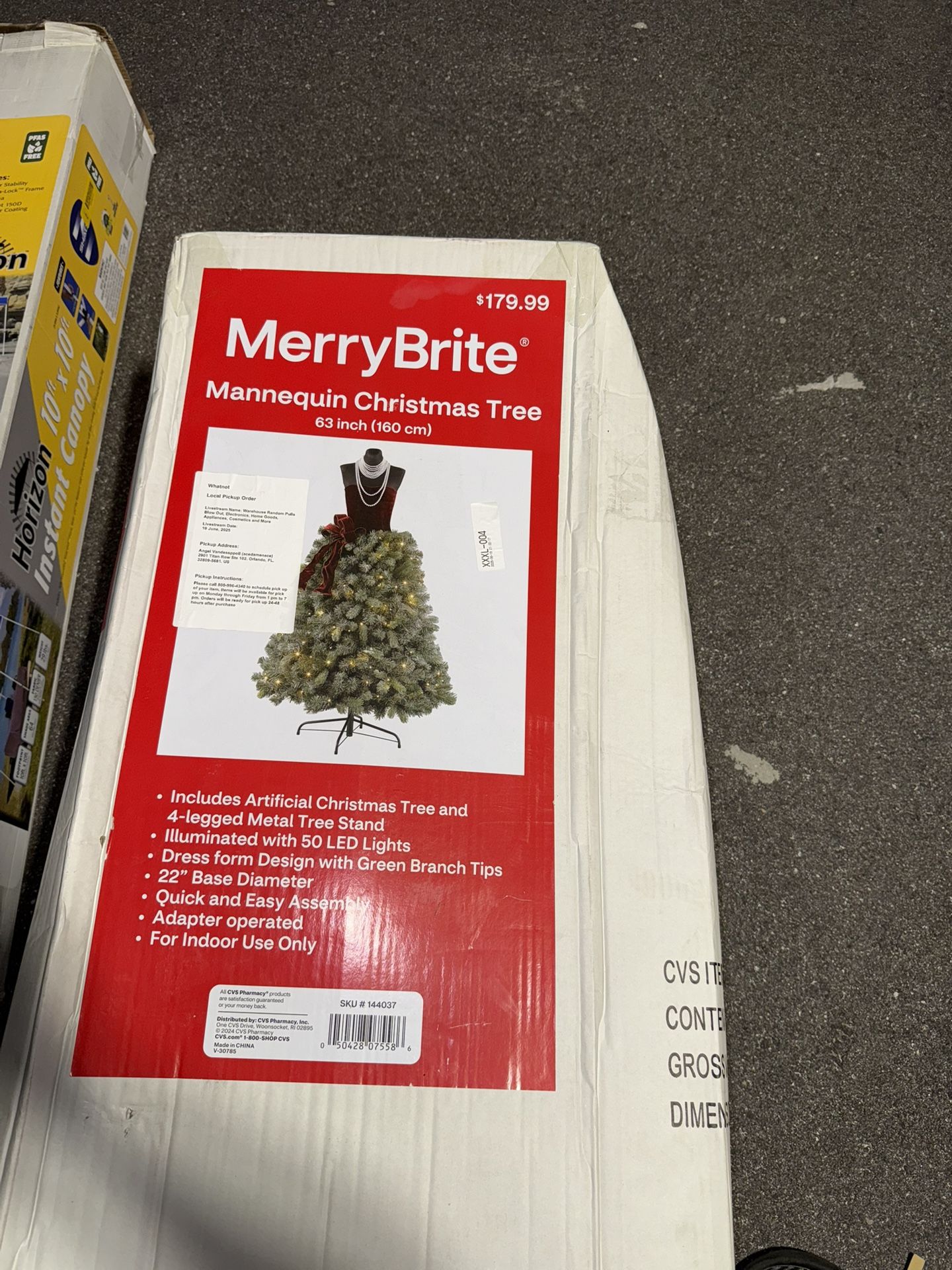 Mannequin Christmas Tree