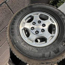 (OEM) 2004 Chevy Suburban Wheels 