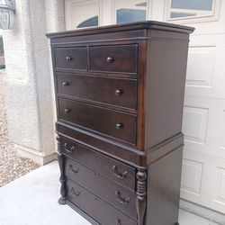 super tall dresser with 8 drawers 