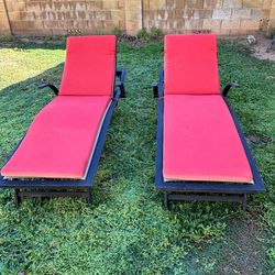 2 lawn lounge chairs