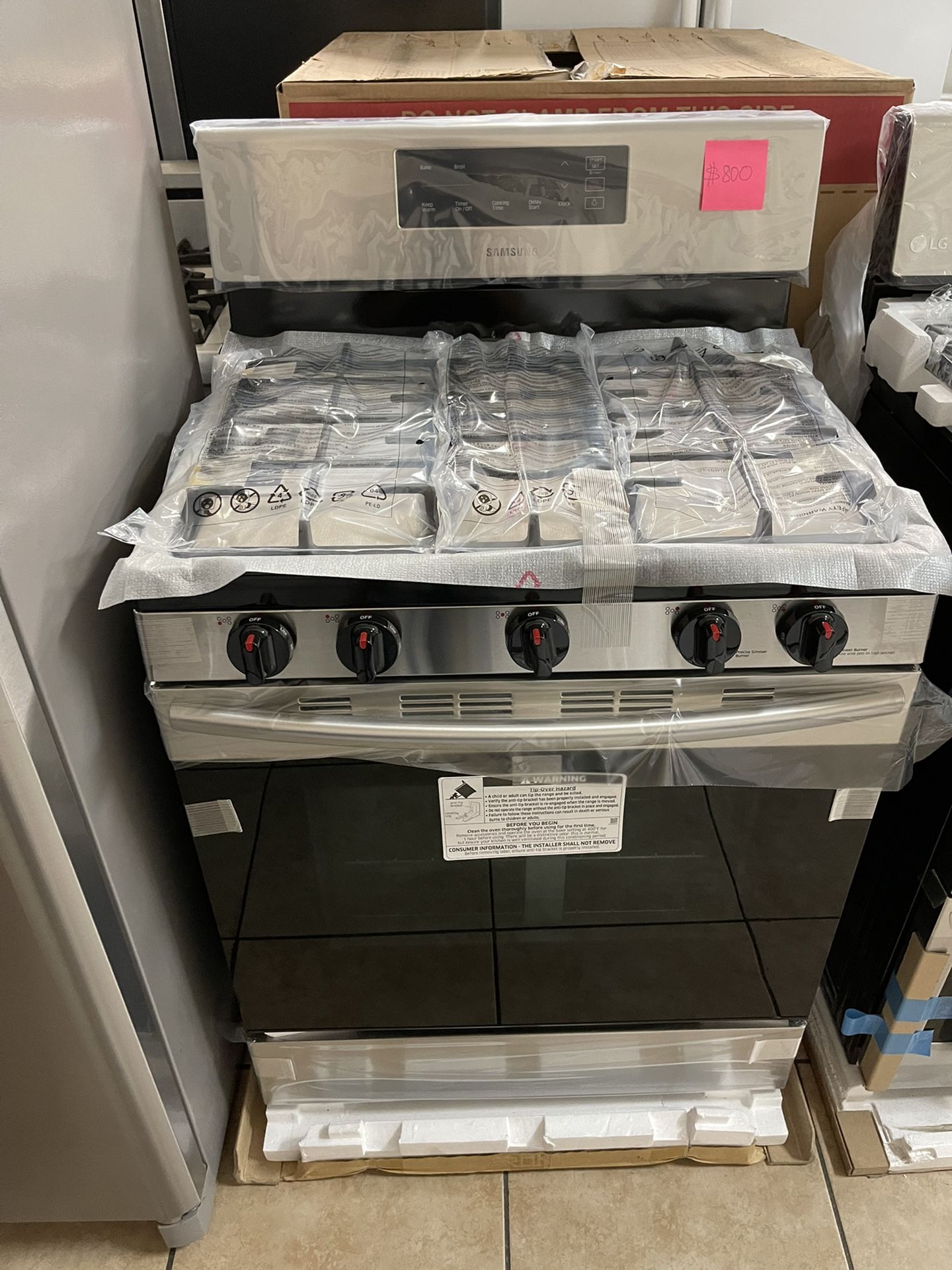 Samsung Gas Range With Steam Cleaning Oven