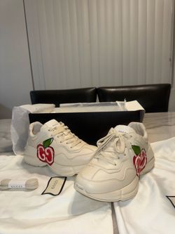 Women gucci shoes size 6 U.S