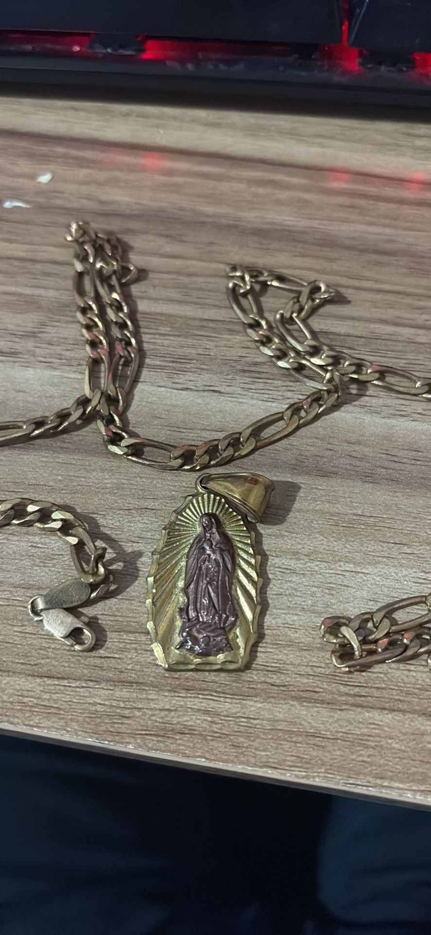 (40.5G) GOLD St Mary pendant ONLY