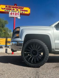 22x12 Desert Dianond Rims And Tires 33/1250/22 Aplus MT