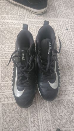 KIDS AMERICAN FOOTBALL CLEETS