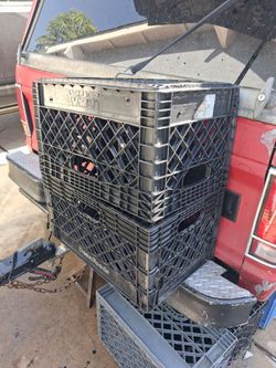 3 milk crates 10.00