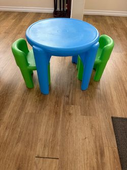 Kids table