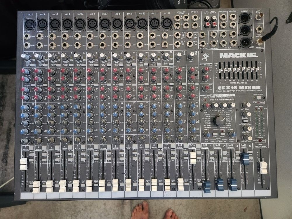 Becky Cfx16 Channel Compact Mixer, 16 Digital Effects