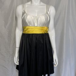 City Triangles Dress Juniors Size 13