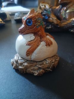 Windstone little baby Dragon coming out of egg