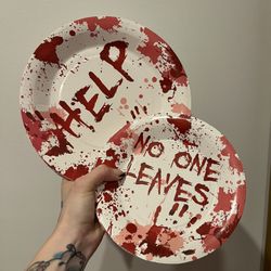 Halloween / Horror Paper Party Plates Set