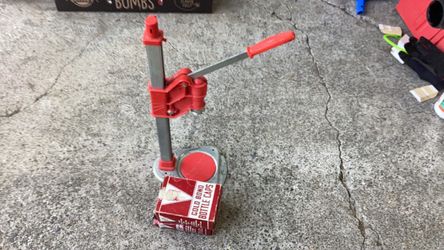 GL Bottle capper and Caps