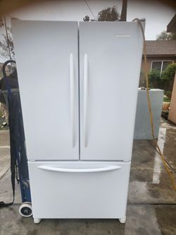 Kitchen Aid Fridge Plus Ice Maker