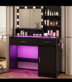 Black vanity