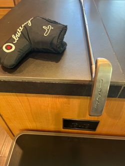 Titleist Scotty Cameron BullsEye Flange Golf Putter