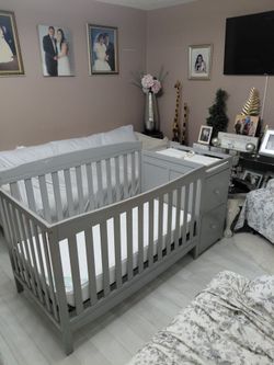 Crib used clean good condition $100