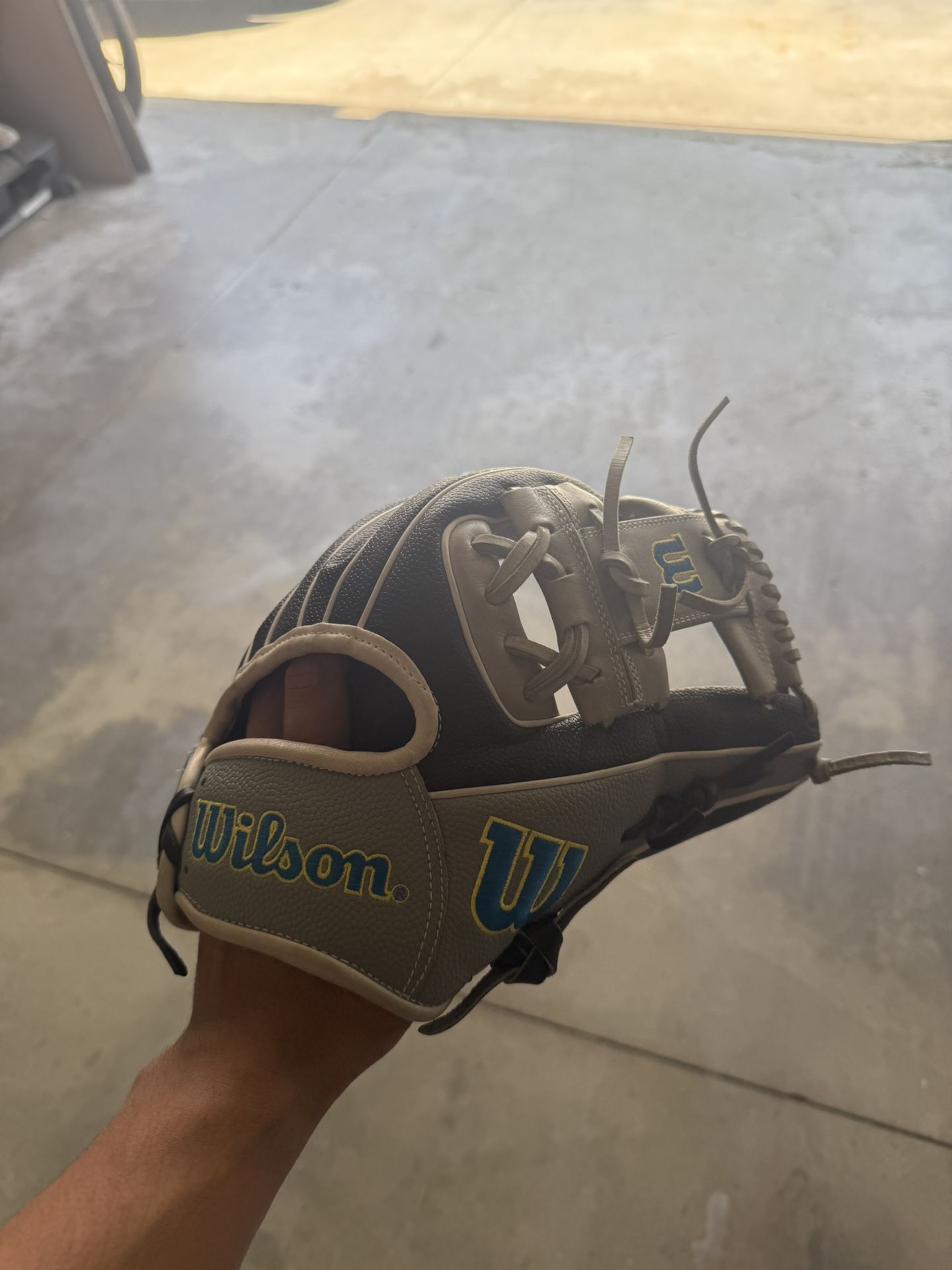 Wilson A2000